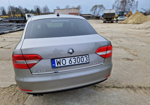 Skoda Superb cena 45000 przebieg: 345423, rok produkcji 2014 z Ostrołęka małe 211